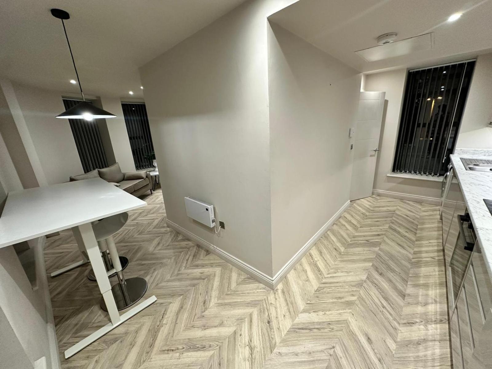Luxury 2-bedroom Penthouse With Stunning Views And Parking - Centre * Leeds (West Yorkshire)