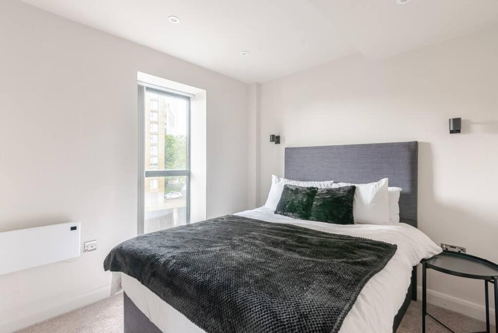 Luxury 2-bedroom Penthouse With Stunning Views And Parking - Centre Apartment Leeds (West Yorkshire)