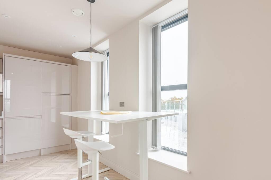 Luxury 2-bedroom Penthouse With Stunning Views And Parking - Centre * Leeds (West Yorkshire)