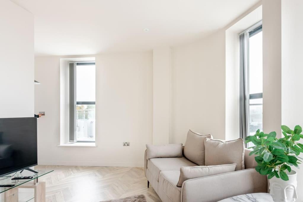 Luxury 2-bedroom Penthouse With Stunning Views And Parking - Centre Apartment Leeds (West Yorkshire)